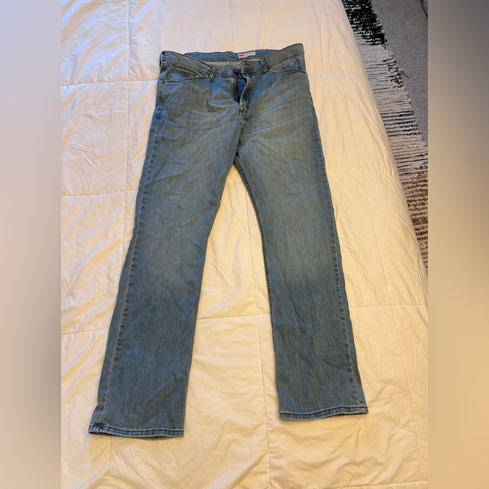 Wrangler slim straight jeans